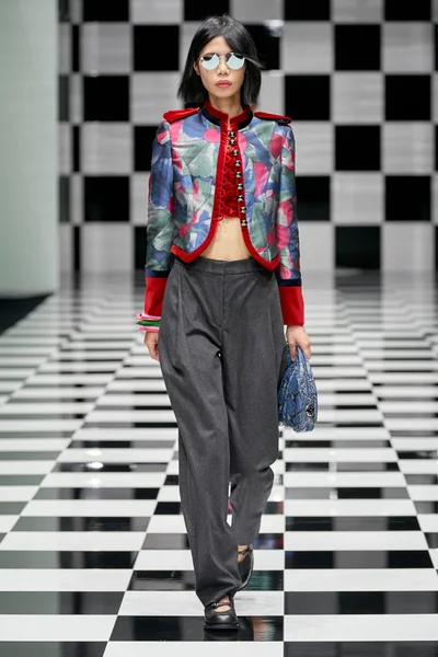 Look 55